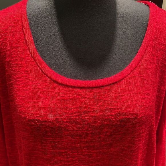 Hybrid & Company cherry red lightweight burnout nubby drooped shoulder sweater S - Picture 2 of 6